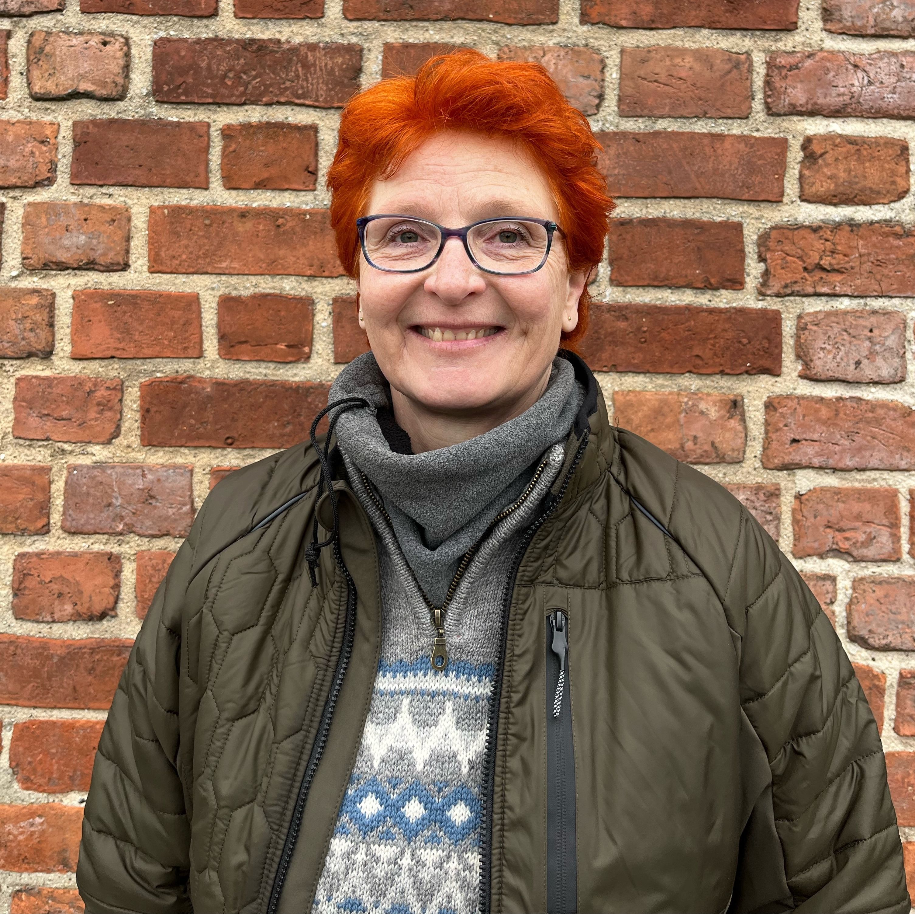 Christina Weber Zahle, gravermedhjælper ved Allerslev Kirke