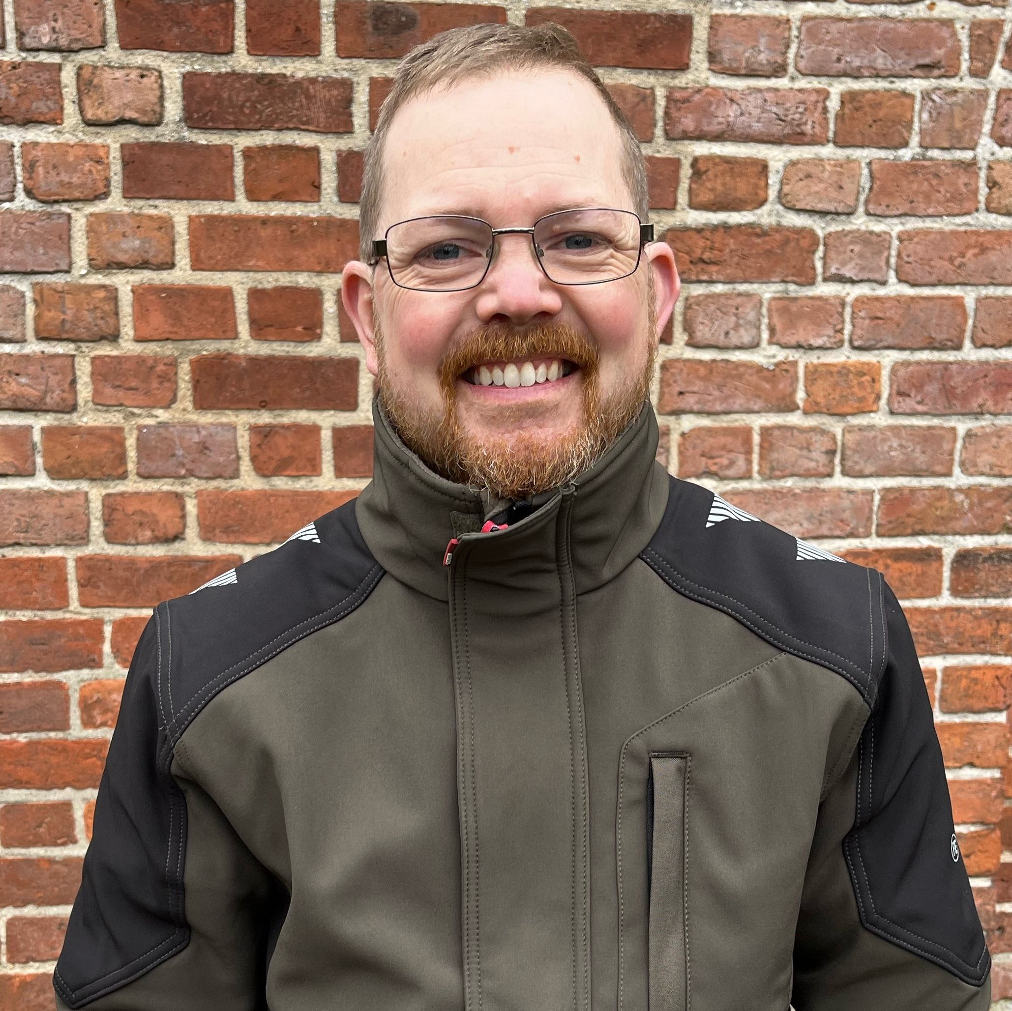 Christian Byrial Comlossy, Graver ved Allerslev Kirkegård